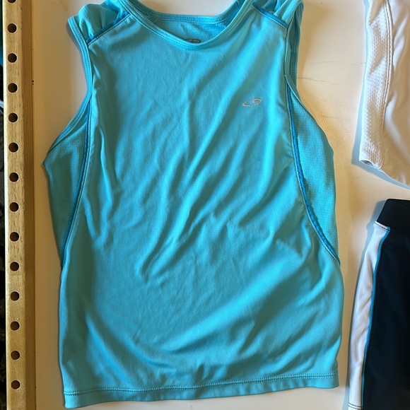 3-piece Tennis Clothing Bundle - Picture 3 of 17